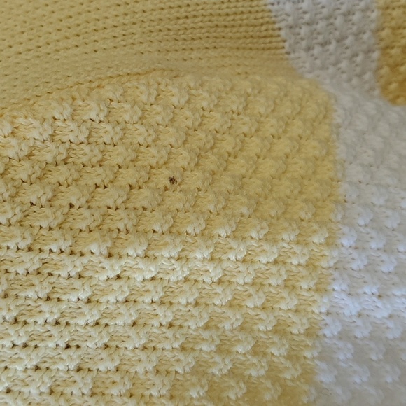 CROFT & BARROW, lightweight 100% cotton yellow and white sweater. - Picture 6 of 12